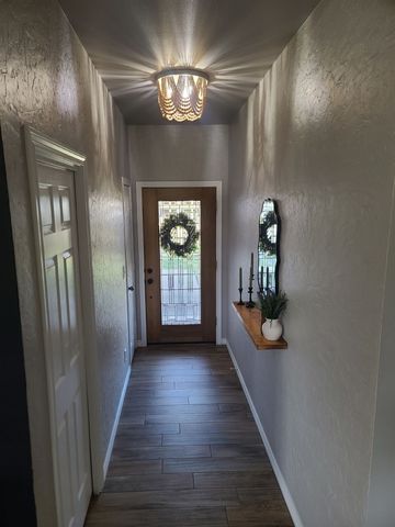 6080 Sunrise Court, Athens, TX 75752