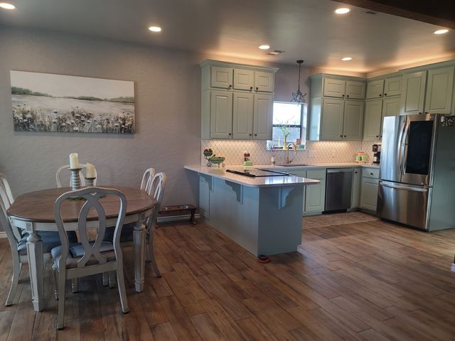 6080 Sunrise Court, Athens, TX 75752
