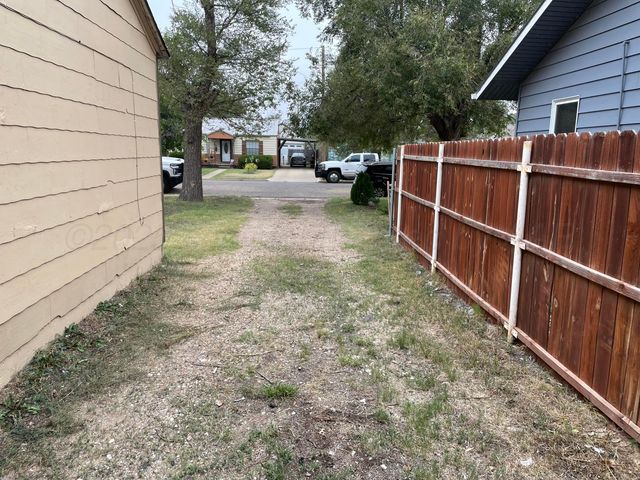 222 oak Avenue, Dumas, TX 79029