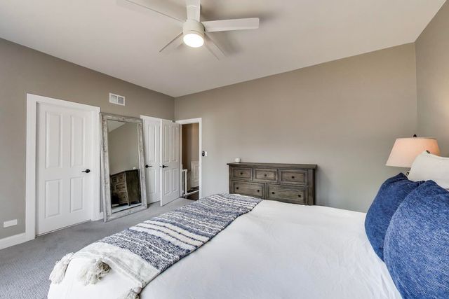 1910 W Addison Street F, Chicago, IL 60613