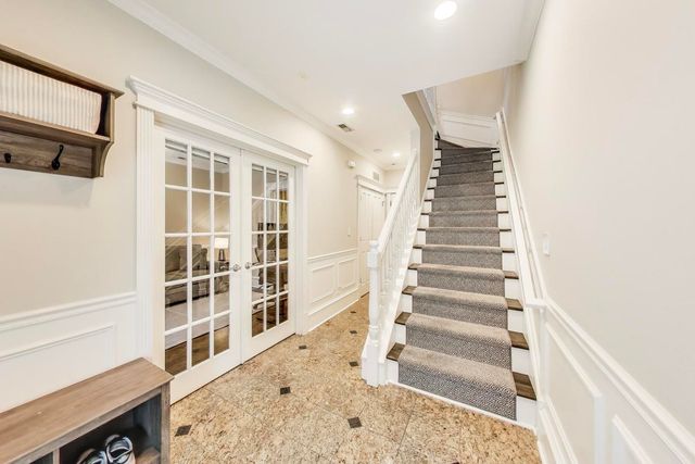 1910 W Addison Street F, Chicago, IL 60613