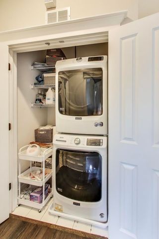 1910 W Addison Street F, Chicago, IL 60613