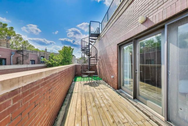 1910 W Addison Street F, Chicago, IL 60613