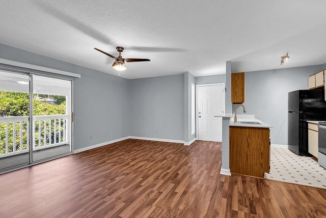 1356 Glenns Bay Rd Apt 207K, Surfside Beach, SC 29575