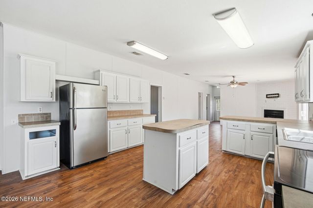 299 CAYENNE Street, Interlachen, FL 32148