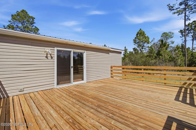 299 CAYENNE Street, Interlachen, FL 32148