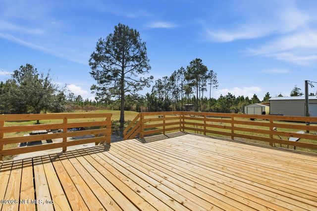 299 CAYENNE Street, Interlachen, FL 32148