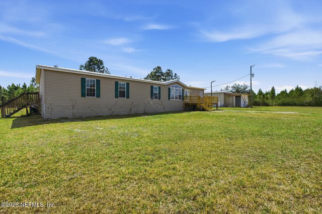 299 CAYENNE Street, Interlachen, FL 32148