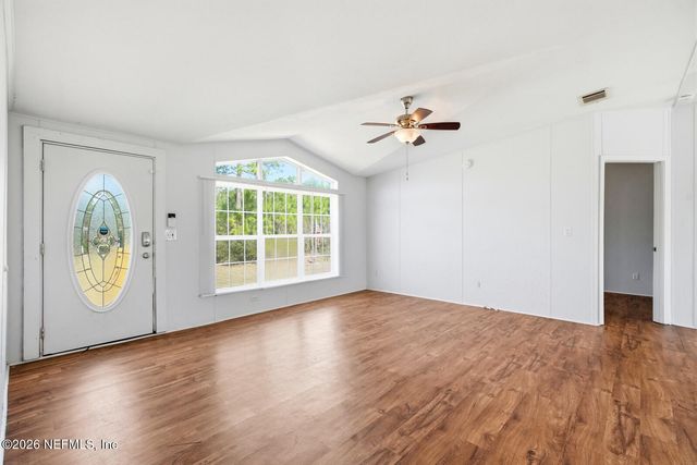 299 CAYENNE Street, Interlachen, FL 32148