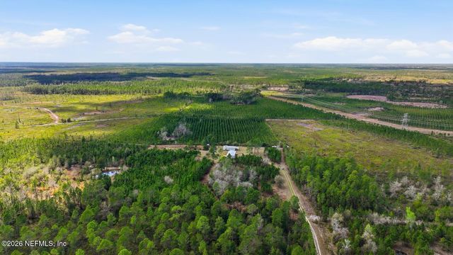 299 CAYENNE Street, Interlachen, FL 32148