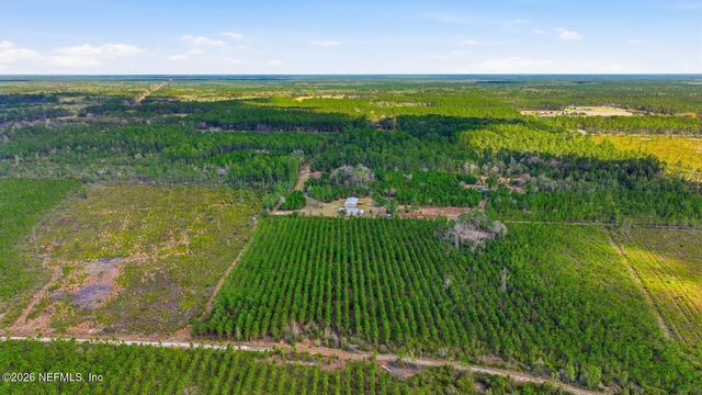 299 CAYENNE Street, Interlachen, FL 32148