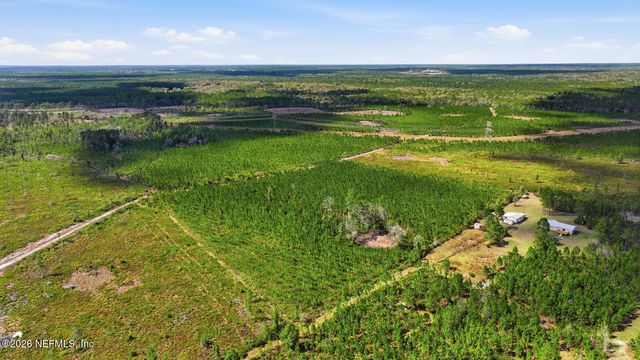 299 CAYENNE Street, Interlachen, FL 32148