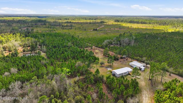 299 CAYENNE Street, Interlachen, FL 32148