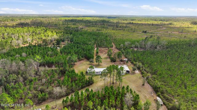 299 CAYENNE Street, Interlachen, FL 32148