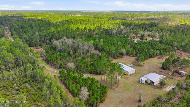 299 CAYENNE Street, Interlachen, FL 32148