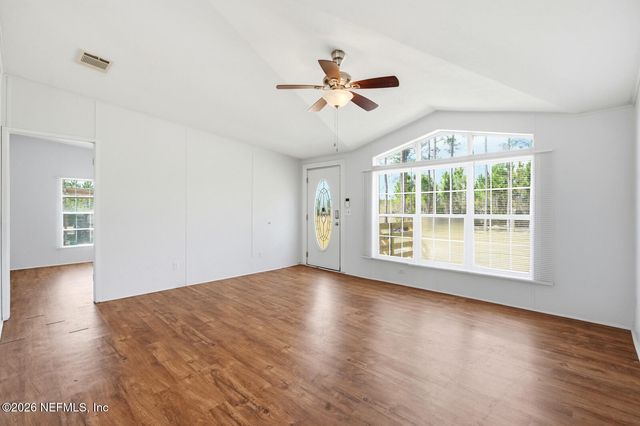 299 CAYENNE Street, Interlachen, FL 32148