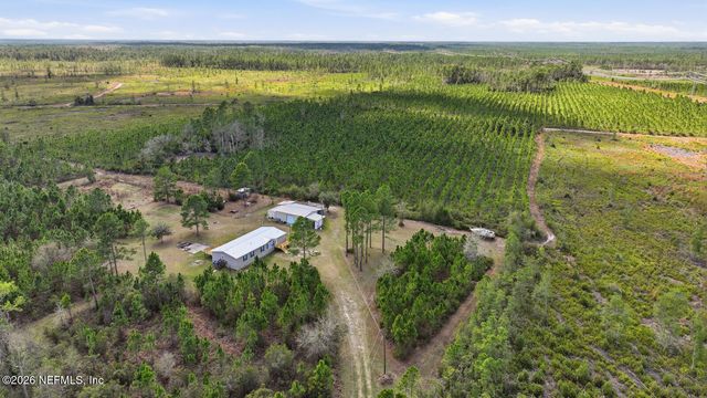 299 CAYENNE Street, Interlachen, FL 32148