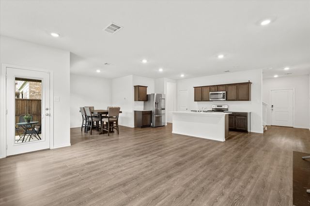 1116 Old Oaks Drive, Forney, TX 75126