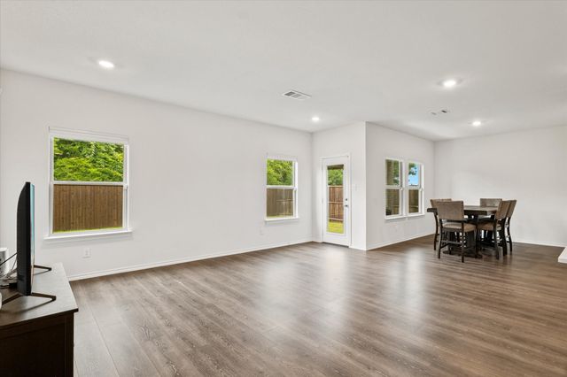 1116 Old Oaks Drive, Forney, TX 75126