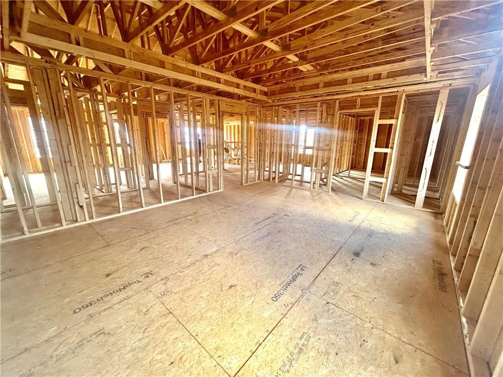 Image 8 of property listing at 5360 Heron Bay Boulevard, Locust Grove, GA 30248