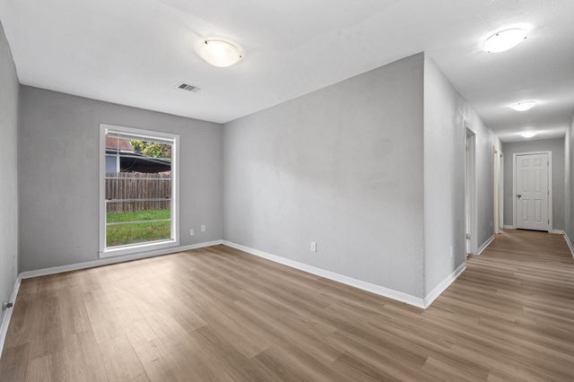 509 N Winfree Street, Dayton, TX 77535