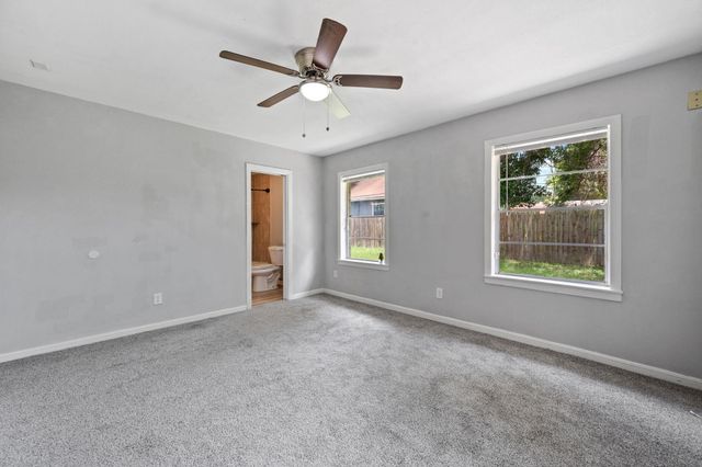 509 N Winfree Street, Dayton, TX 77535