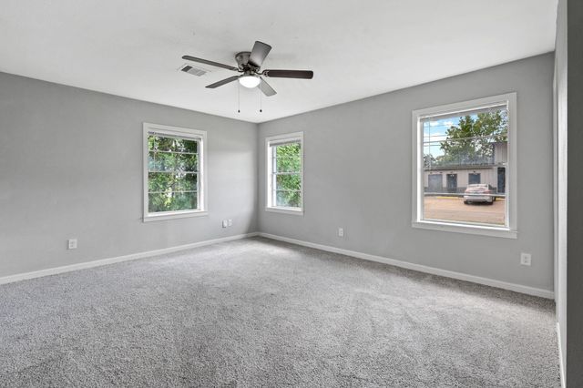 509 N Winfree Street, Dayton, TX 77535