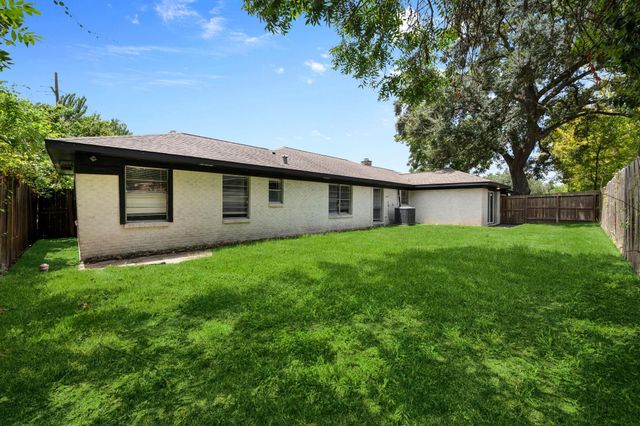 509 N Winfree Street, Dayton, TX 77535