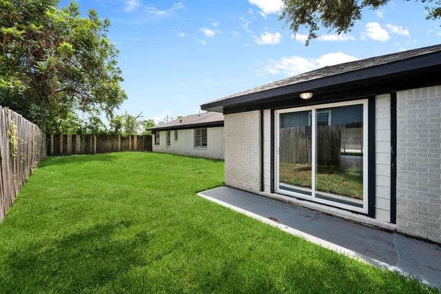 509 N Winfree Street, Dayton, TX 77535