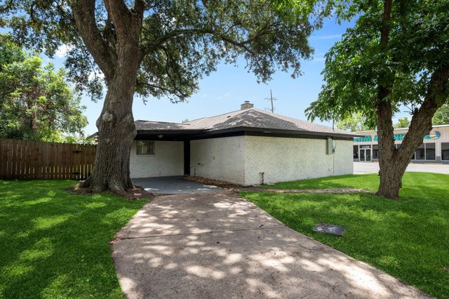 509 N Winfree Street, Dayton, TX 77535