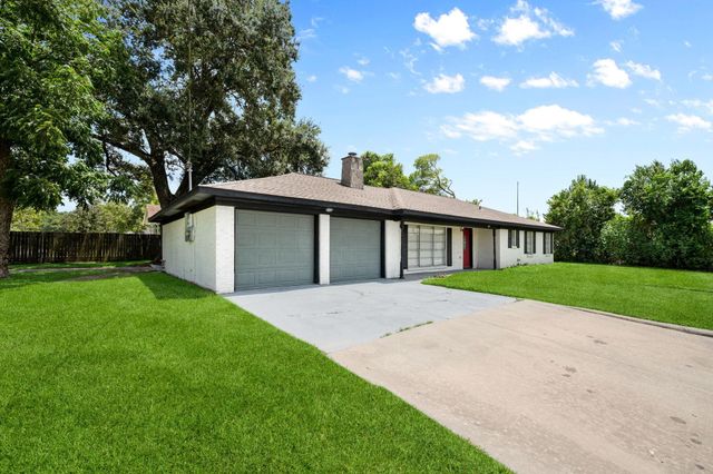 509 N Winfree Street, Dayton, TX 77535