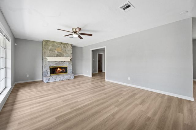 509 N Winfree Street, Dayton, TX 77535