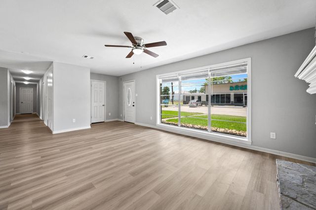 509 N Winfree Street, Dayton, TX 77535