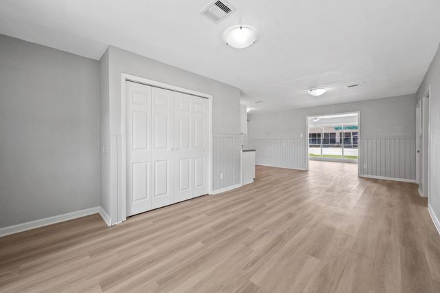 509 N Winfree Street, Dayton, TX 77535
