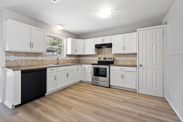 509 N Winfree Street, Dayton, TX 77535