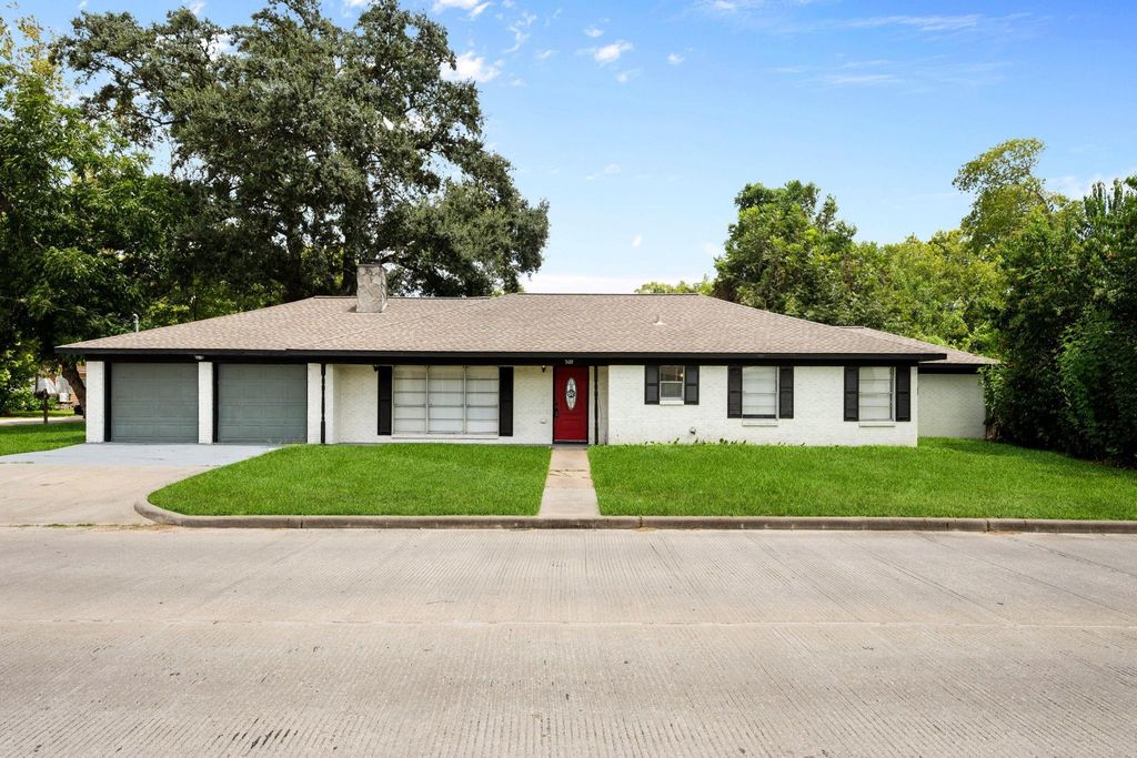 509 N Winfree Street, Dayton, TX 77535