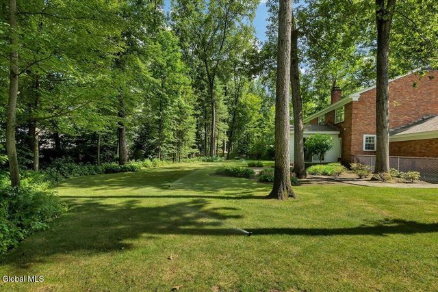 30 Longwood Drive, Saratoga Springs, NY 12866