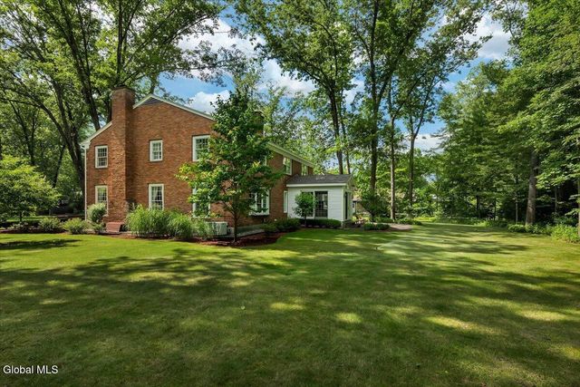 30 Longwood Drive, Saratoga Springs, NY 12866