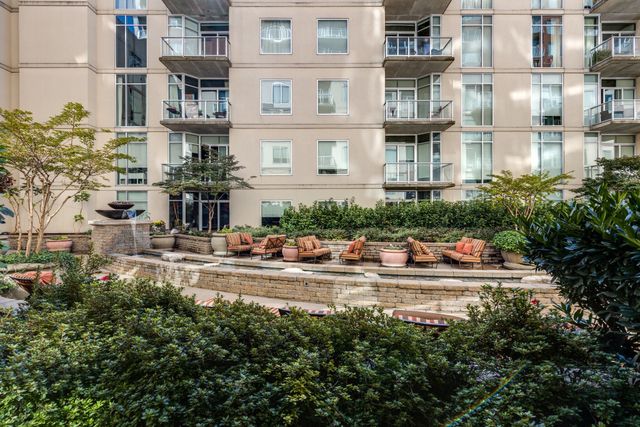 600 12th Ave S Apt 313, Nashville, TN 37203