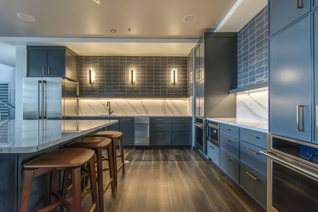 600 12th Ave S Apt 313, Nashville, TN 37203