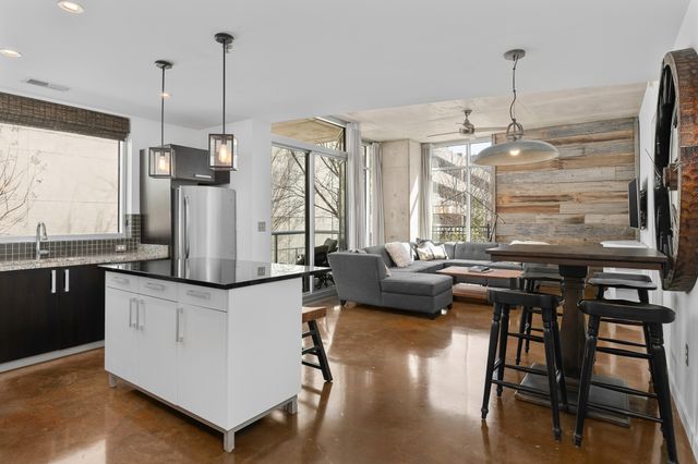 600 12th Ave S Apt 313, Nashville, TN 37203