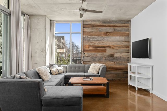 600 12th Ave S Apt 313, Nashville, TN 37203