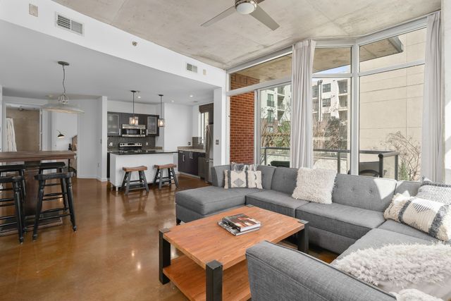 600 12th Ave S Apt 313, Nashville, TN 37203