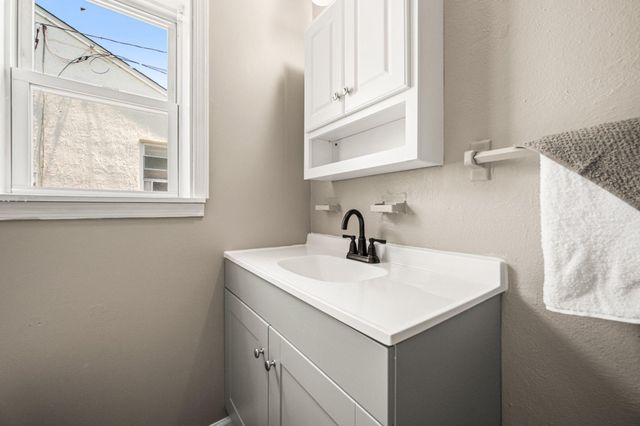 93 FLORENCE AVE, Aston, PA 19014
