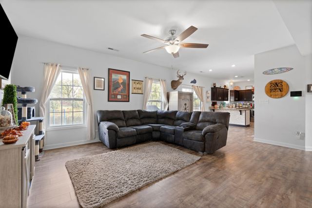 128 Bueno Crossing, Georgetown, KY 40324