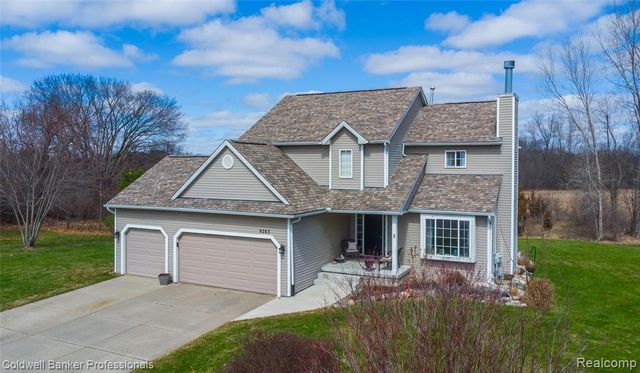 9283 Betsie Drive, Grand Blanc, MI 48439