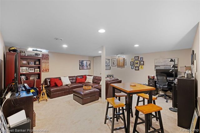 9283 Betsie Drive, Grand Blanc, MI 48439