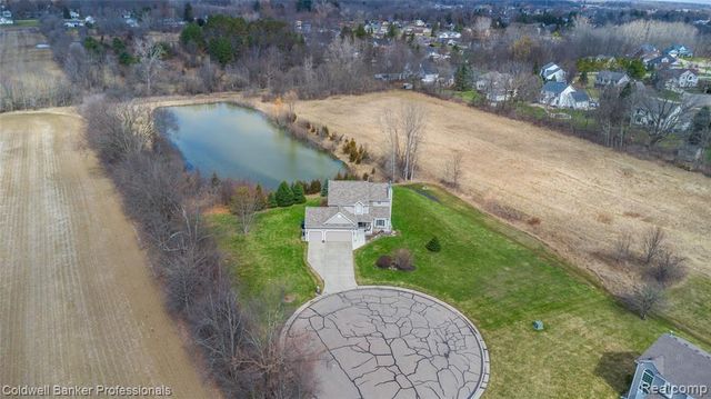 9283 Betsie Drive, Grand Blanc, MI 48439