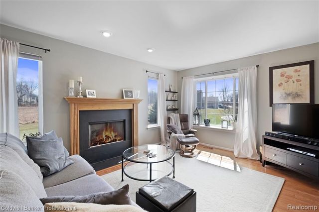 9283 Betsie Drive, Grand Blanc, MI 48439