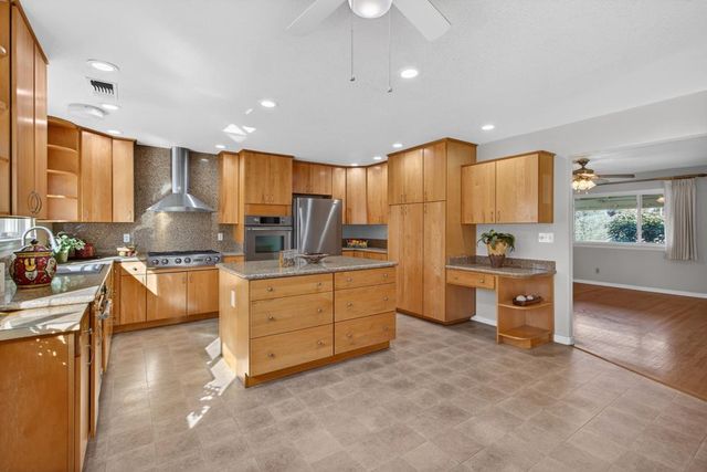 3167 Baseline Rd, Roseville, CA 95747